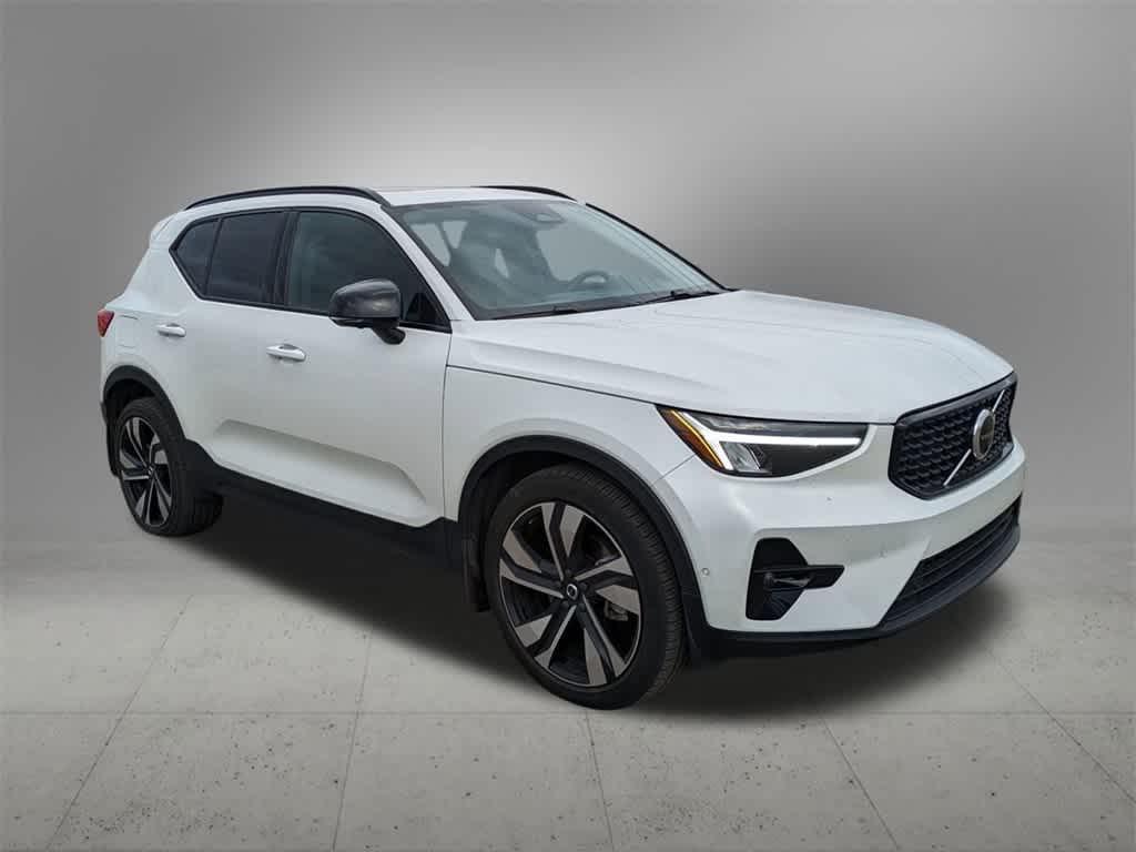 used 2023 Volvo XC40 car, priced at $30,977