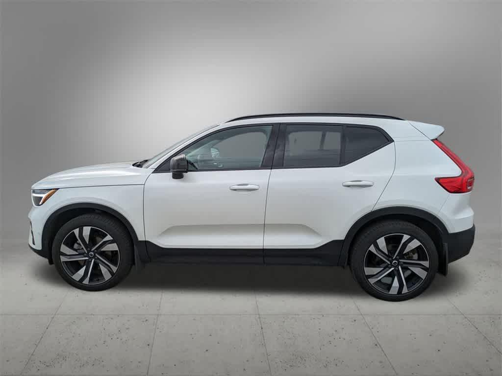 used 2023 Volvo XC40 car, priced at $30,977