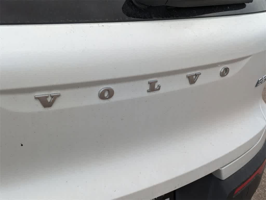 used 2023 Volvo XC40 car, priced at $30,977