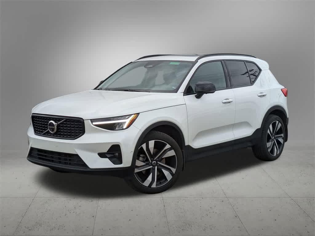 used 2023 Volvo XC40 car, priced at $30,977