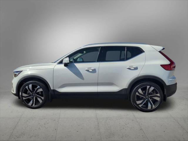 new 2024 Volvo XC40 car, priced at $46,323