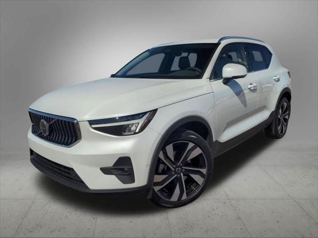 new 2024 Volvo XC40 car, priced at $46,323