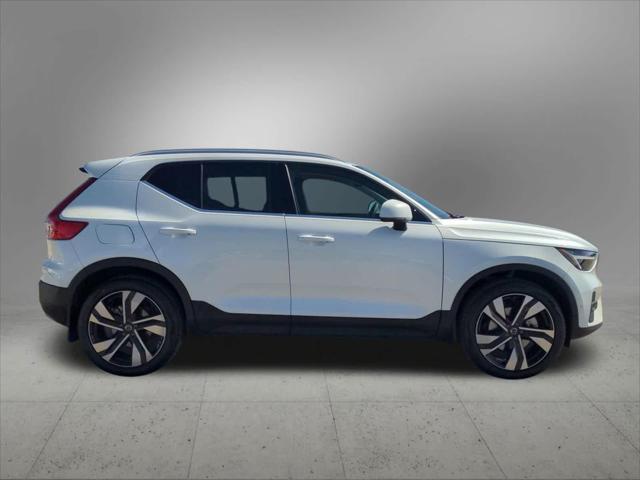 new 2024 Volvo XC40 car, priced at $46,323