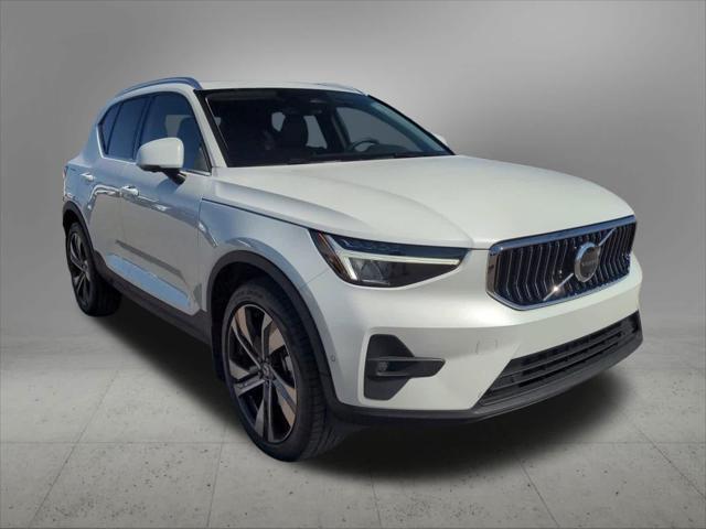 new 2024 Volvo XC40 car, priced at $46,323