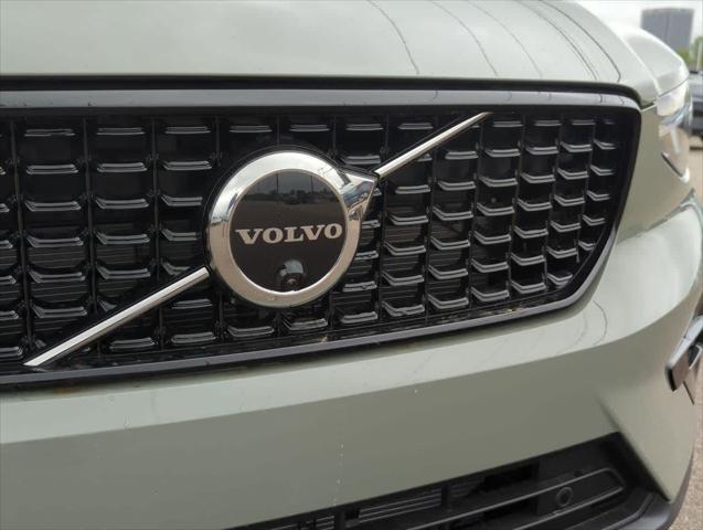 new 2025 Volvo XC40 car, priced at $52,235