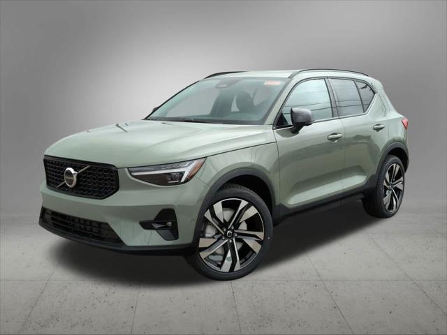 new 2025 Volvo XC40 car, priced at $52,235