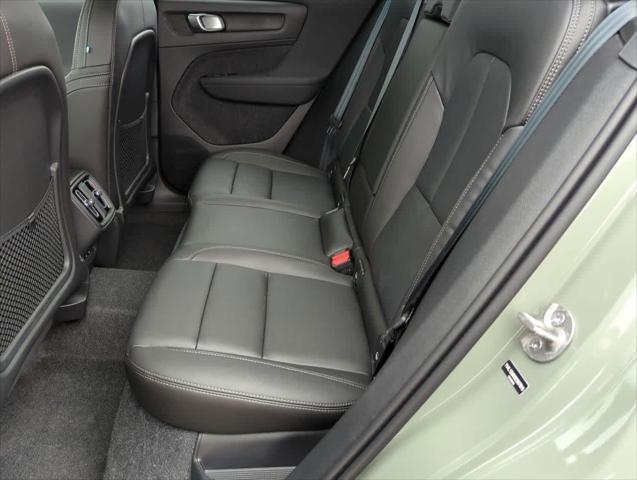 new 2025 Volvo XC40 car, priced at $52,235