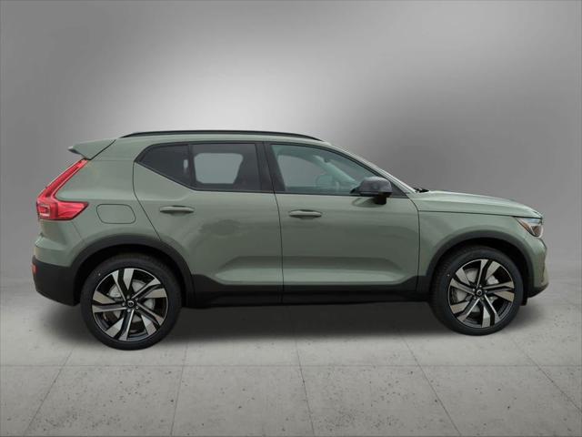 new 2025 Volvo XC40 car, priced at $52,235