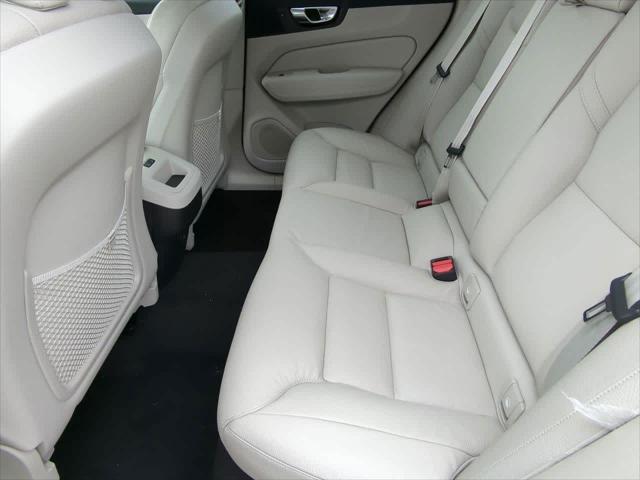 new 2025 Volvo XC60 car, priced at $51,450