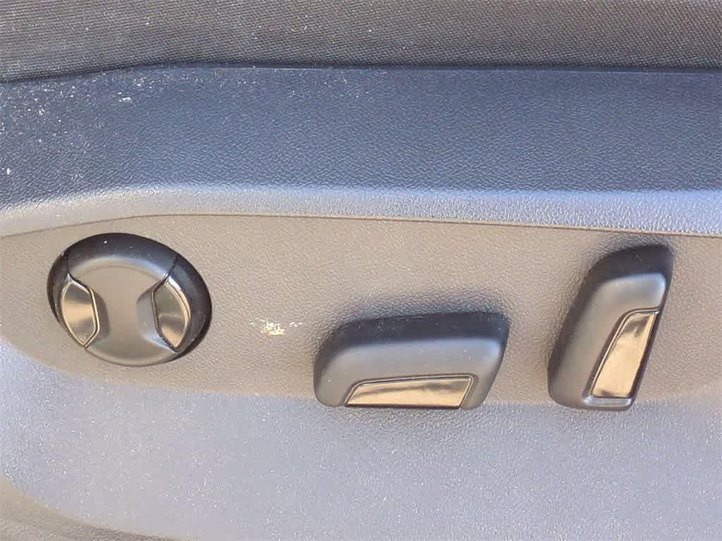 used 2023 Volkswagen Taos car