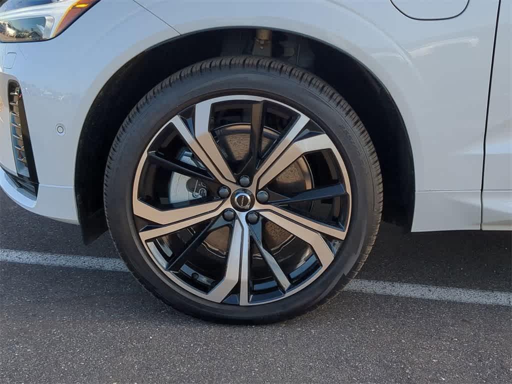 new 2025 Volvo XC60 Plug-In Hybrid car, priced at $70,500