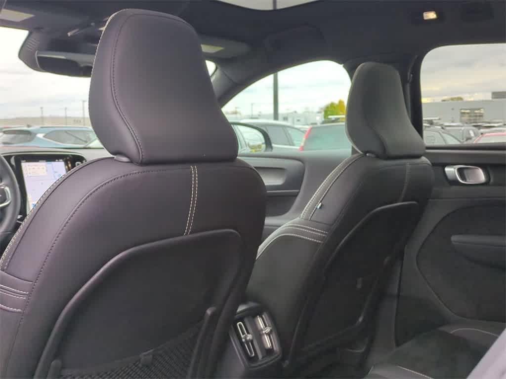 used 2022 Volvo C40 Recharge Pure Electric car, priced at $24,977