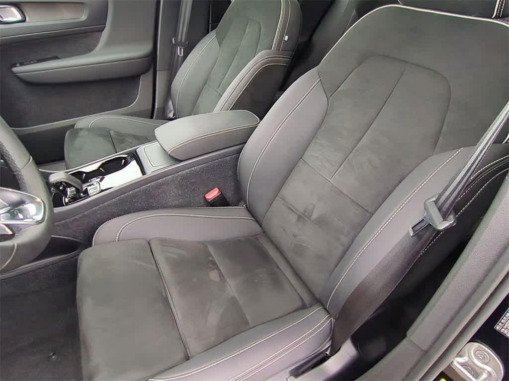 used 2022 Volvo C40 Recharge Pure Electric car, priced at $24,977