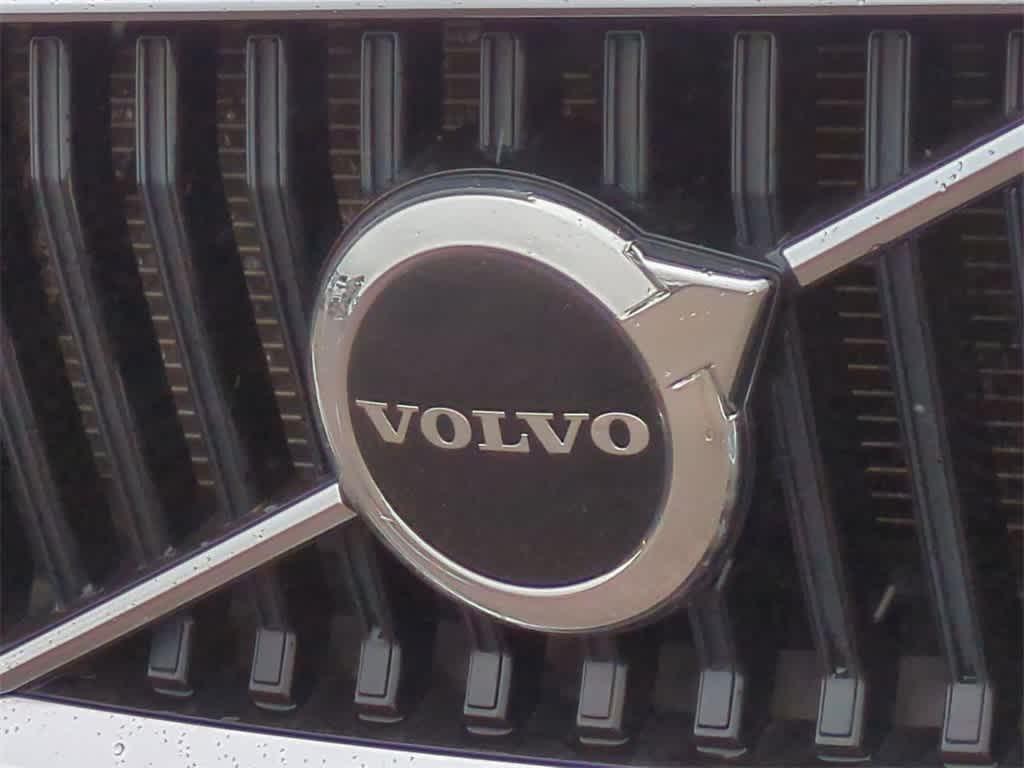 used 2022 Volvo XC60 car, priced at $21,487
