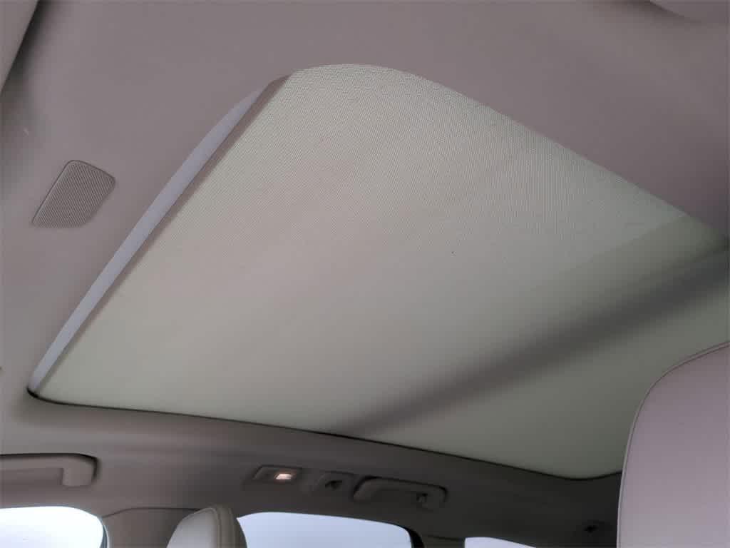 used 2022 Volvo XC60 car, priced at $21,487