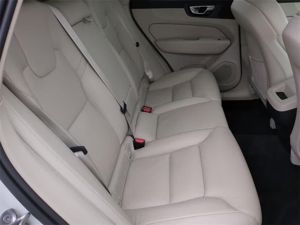 used 2022 Volvo XC60 car, priced at $21,487