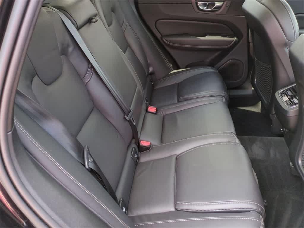 used 2022 Volvo XC60 car, priced at $35,989