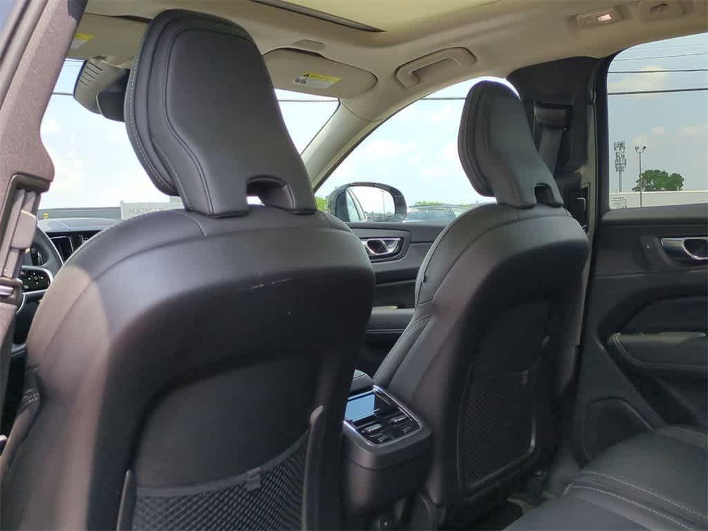 used 2022 Volvo XC60 car, priced at $35,989