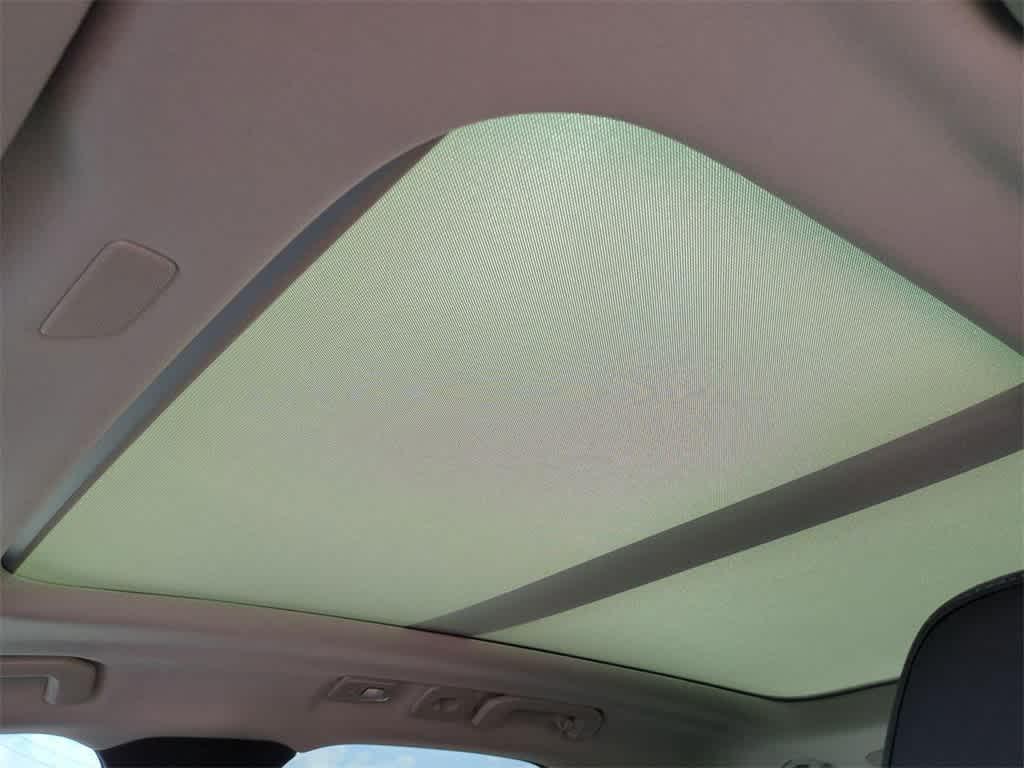 used 2022 Volvo XC60 car, priced at $35,989