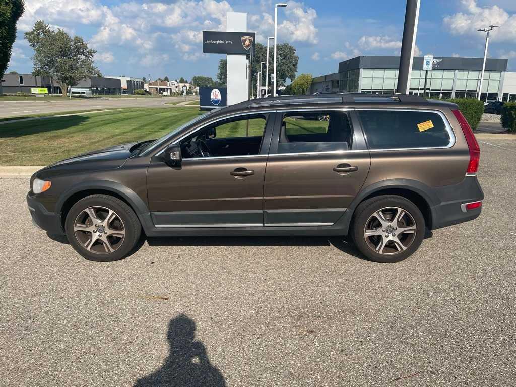 used 2015 Volvo XC70 car, priced at $16,490