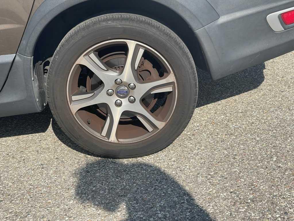used 2015 Volvo XC70 car, priced at $16,490