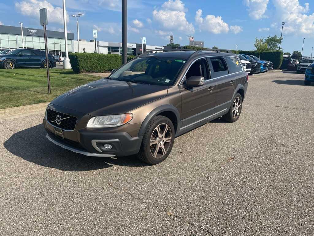 used 2015 Volvo XC70 car, priced at $16,490