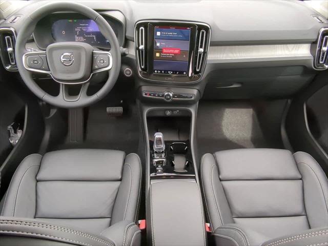 new 2025 Volvo XC40 car, priced at $48,335