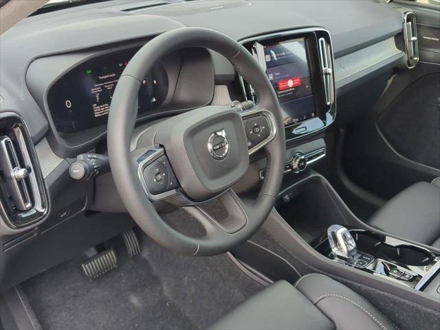 new 2025 Volvo XC40 car, priced at $52,235