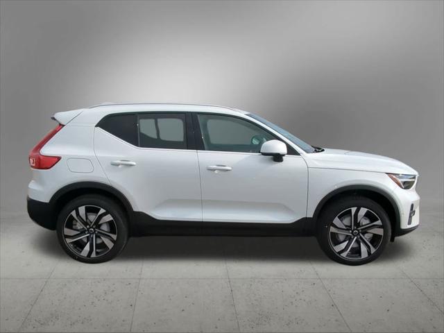 new 2025 Volvo XC40 car, priced at $52,235