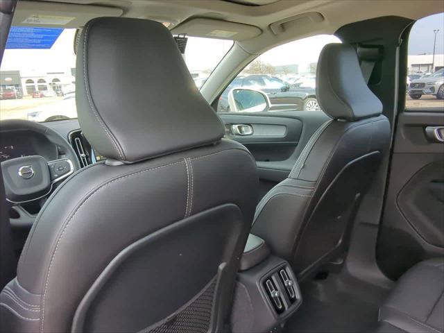 new 2025 Volvo XC40 car, priced at $52,235