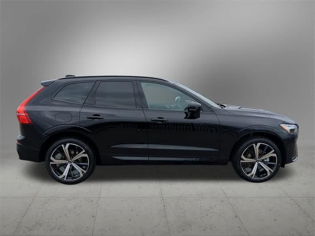 new 2025 Volvo XC60 car, priced at $60,660