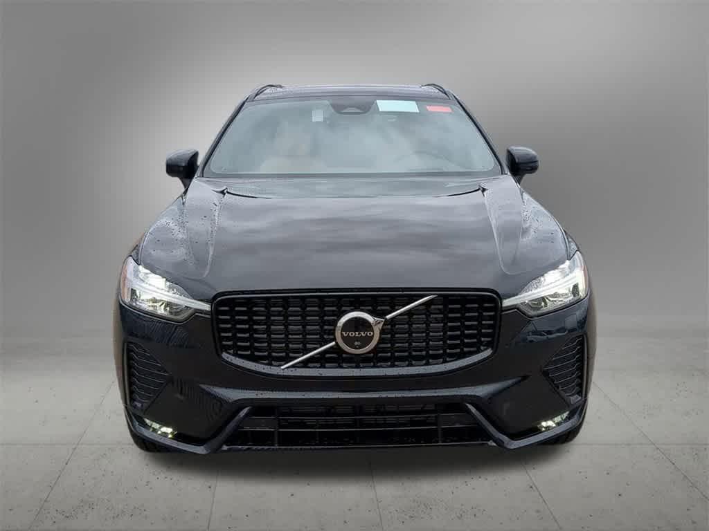 new 2025 Volvo XC60 car, priced at $60,660