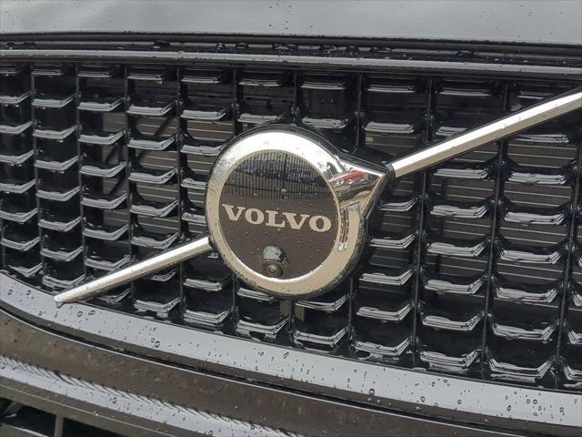 new 2025 Volvo XC60 car, priced at $60,660