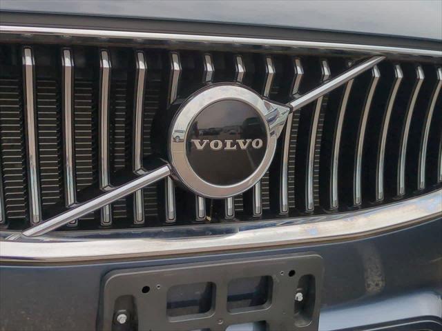 used 2022 Volvo XC90 car, priced at $43,446