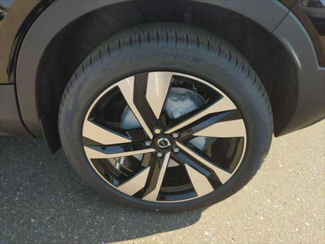 new 2025 Volvo XC40 car, priced at $49,259