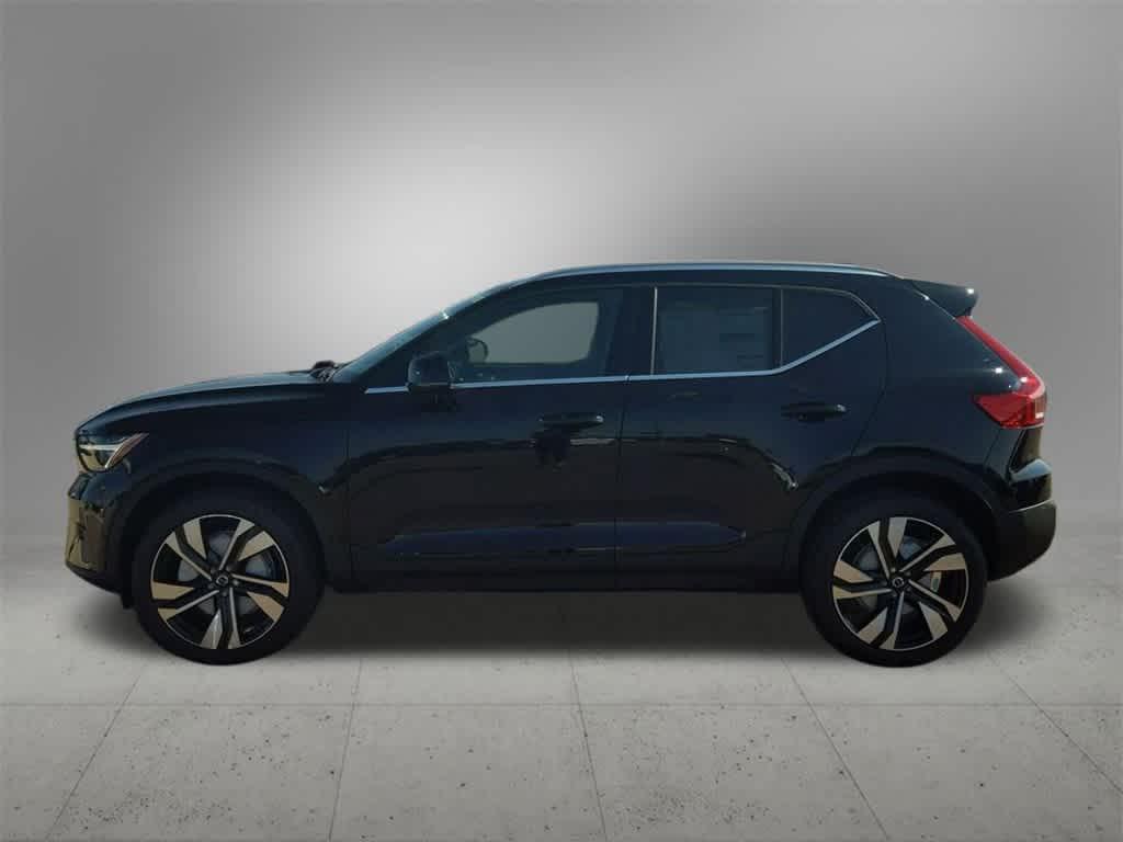 new 2025 Volvo XC40 car, priced at $49,259