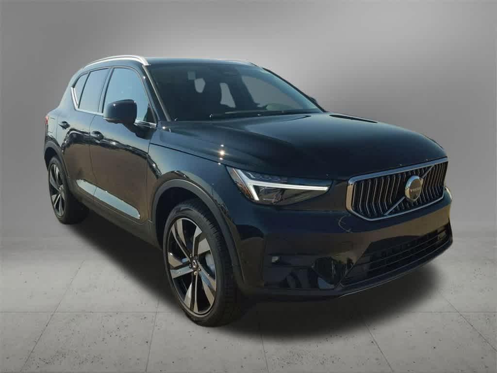 new 2025 Volvo XC40 car, priced at $49,259
