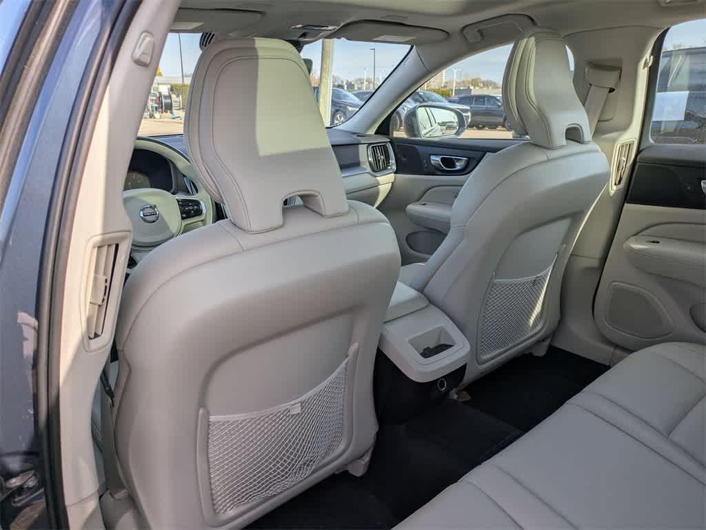 used 2020 Volvo V60 car, priced at $19,777