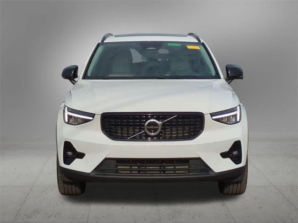 used 2024 Volvo XC40 car, priced at $33,324