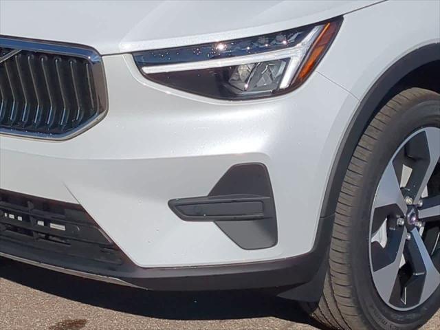 new 2025 Volvo XC40 car, priced at $46,035