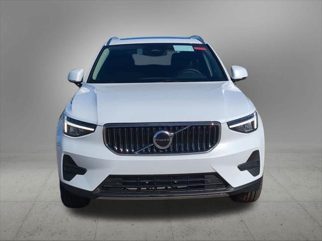 new 2025 Volvo XC40 car, priced at $46,035