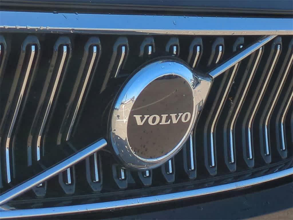 used 2025 Volvo XC40 car, priced at $31,977