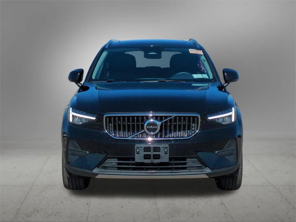 used 2025 Volvo XC40 car, priced at $31,977