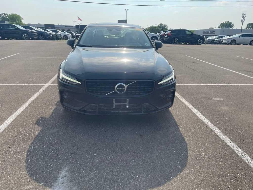 used 2022 Volvo S60 car, priced at $24,998