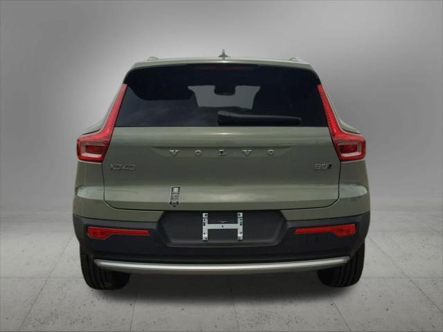 new 2025 Volvo XC40 car, priced at $48,078