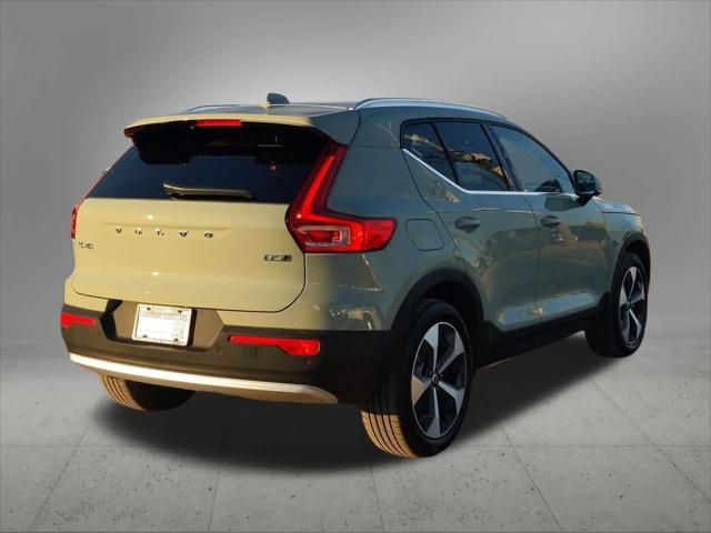 new 2025 Volvo XC40 car, priced at $48,078