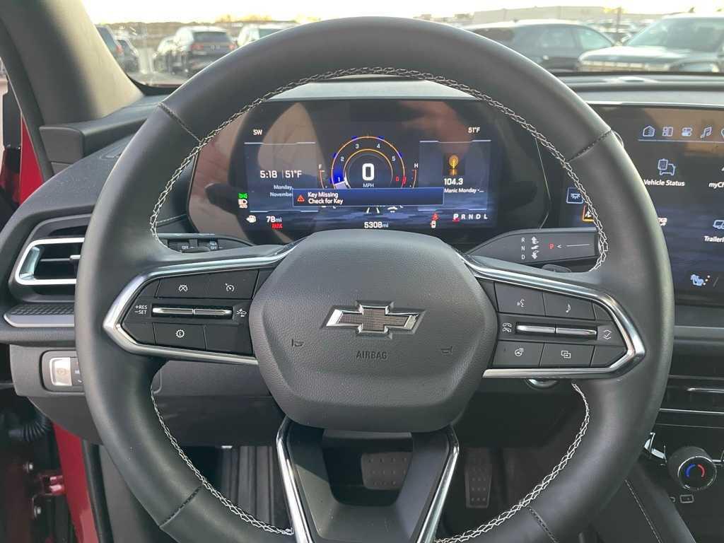 used 2025 Chevrolet Traverse car, priced at $35,977