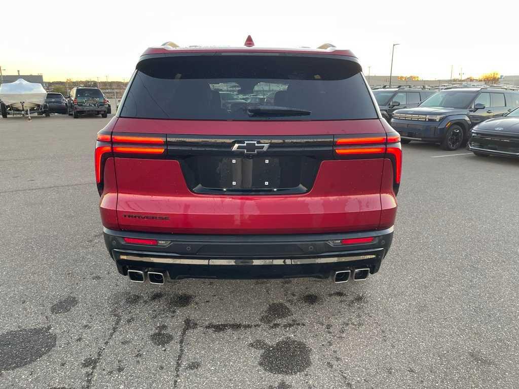 used 2025 Chevrolet Traverse car, priced at $35,977