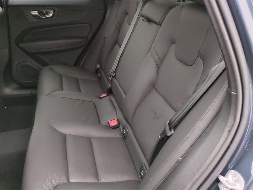 new 2025 Volvo XC60 car, priced at $55,360
