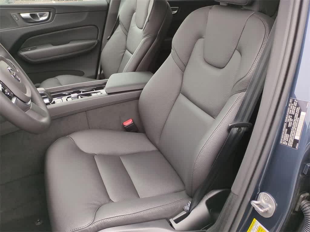 new 2025 Volvo XC60 car, priced at $55,360